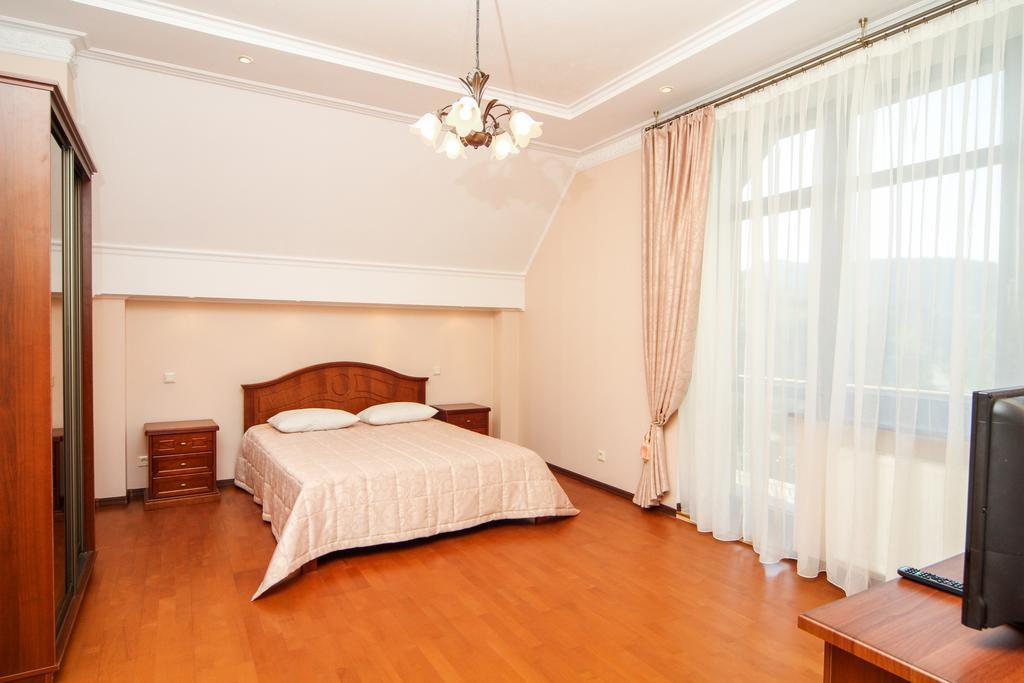 Villa Gnizdo Leleky Skhidnytsia Bagian luar foto